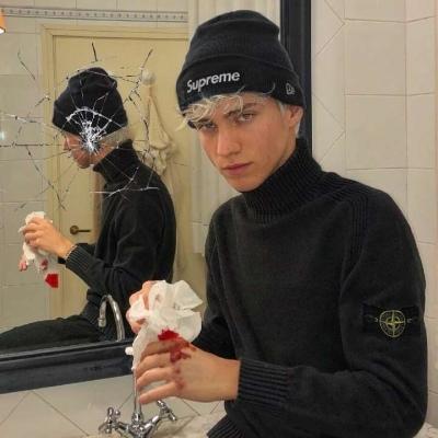 帅气好看的微信高颜值欧美男生头像