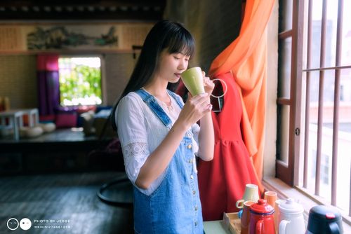 《那个懒洋洋的下午》咖啡馆人像. (共 15 p)