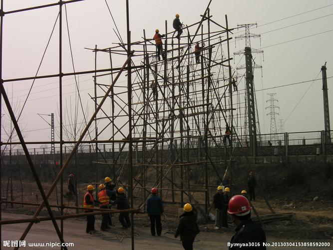 架设电力工程跨越架图片