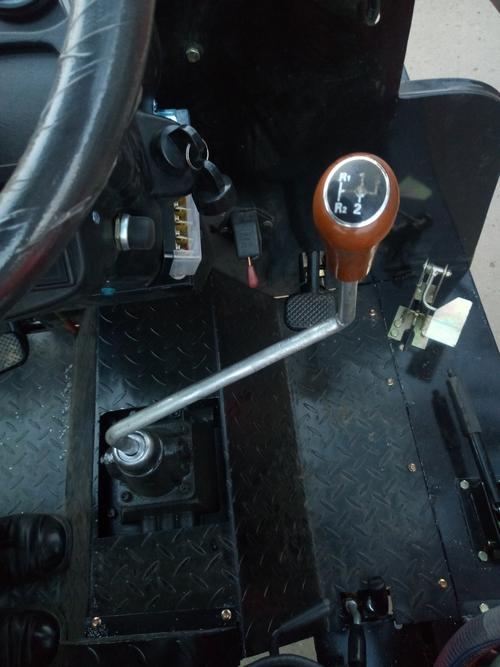 出口台湾四驱四轮转向水田弥雾机 拖拉机悬挂式打药机