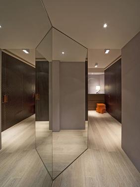 造型奇特的镜子背景墙