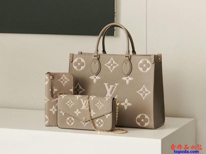 empreinte,让热爱lvmonogram giant print的粉丝注意到了