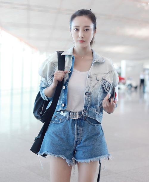 李纯生活照李纯全身身材图片