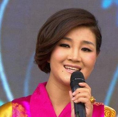 【图】降央卓玛个人写真图片精选 揭秘降央卓玛的早年经历