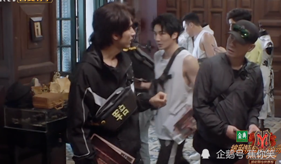 原创言承旭,张云龙做任务像逛街,路人不认识言承旭,张云龙急眼了