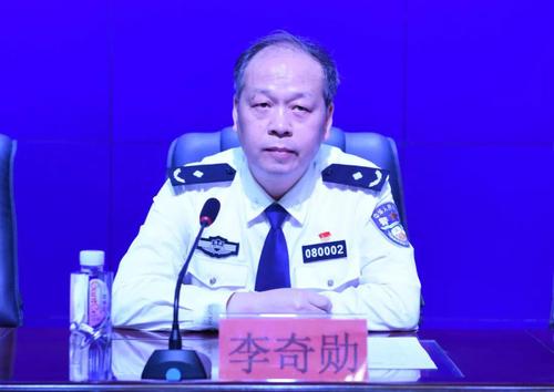 怀化市公安局党委副书记,常务副局长