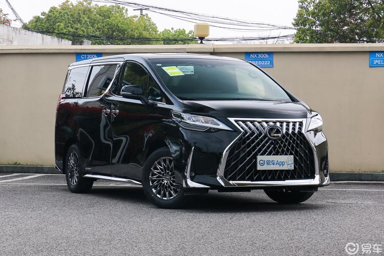 【雷克萨斯lm2020款300h 御世版 4座侧前45度车头向右