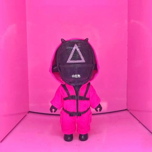 算是全网第一个 鱿鱼游戏士兵人偶吗?_鱿鱼_人偶_玩具