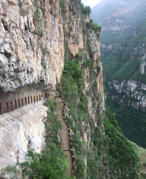 乐西抗战公路大渡河峡谷古路村环线