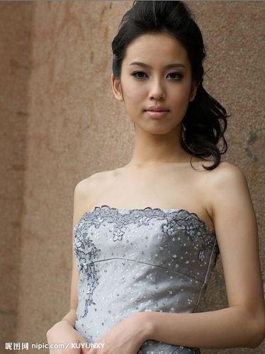 是主播,由 b> a href="#" data-lemmaid="7680481">陈庭妮 /a>饰演