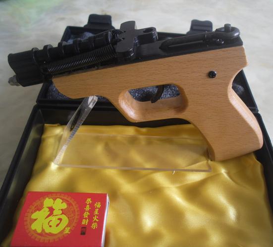 定制布鲁奇高恩kublai火柴玩具枪新款红榉木木把ppk儿童火柴玩具枪洋