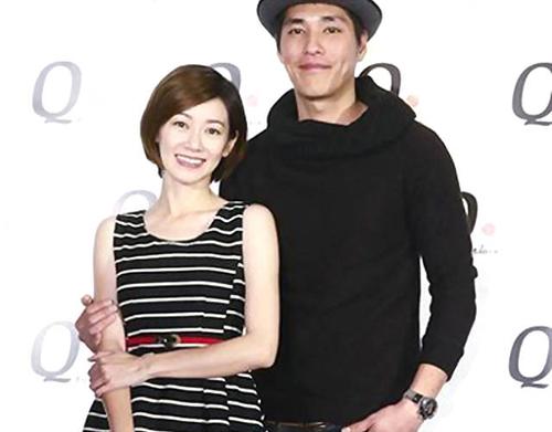 蓝正龙妻子怀二胎三个月 搭计程车跑通告