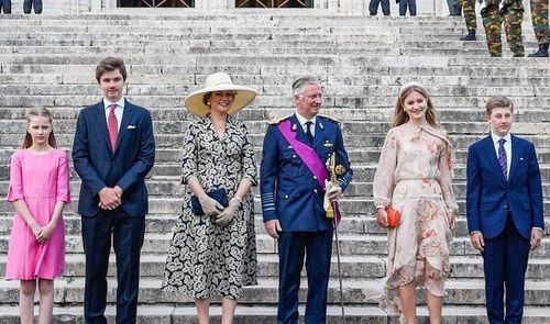 比利时王室庆祝国庆节!47岁王后印花裙超美|王后|公主