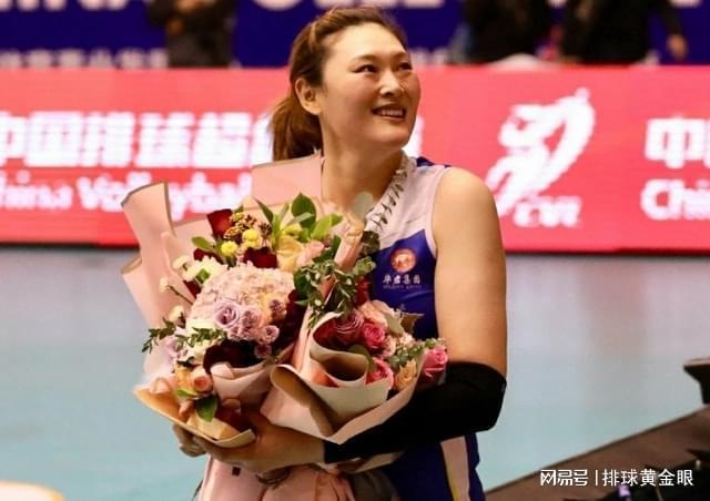 重炮王一梅亮相联赛减肥成功变网红脸改换跑道助力辽宁女排
