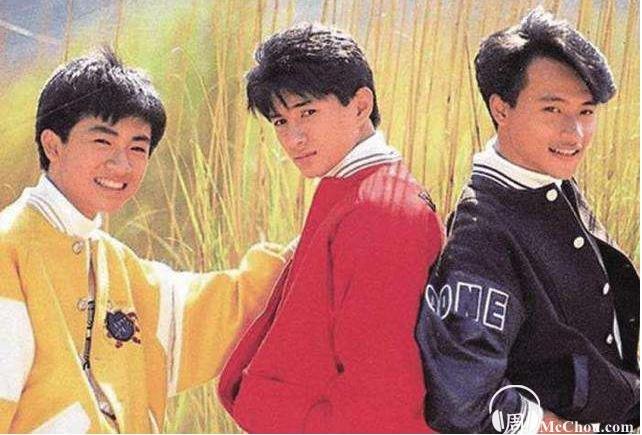 com/mp1/xiaohudui.mp3 专辑列表:  1.新年快乐  2.男孩不哭  3.