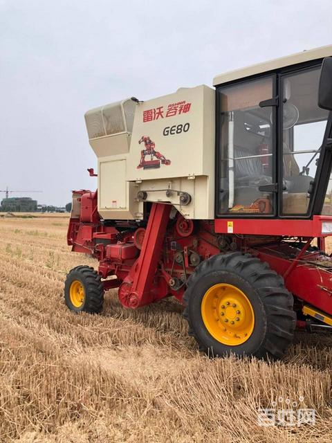 转让雷沃谷神ge80收割机一台