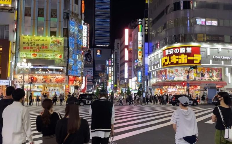 超清日本夜晚的东京新宿城市漫步1080p高清版202110
