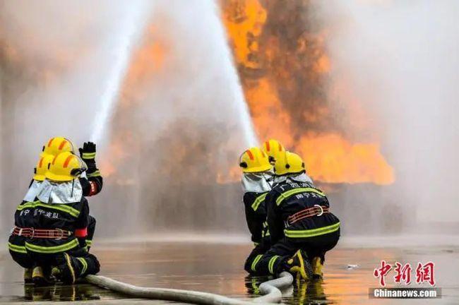 消防人员|火灾|消防员