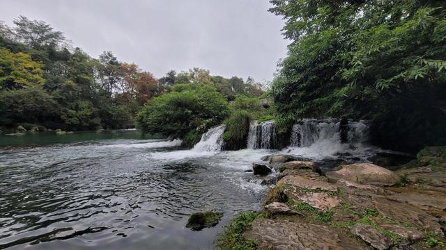贵阳最美湿地公园花溪公园