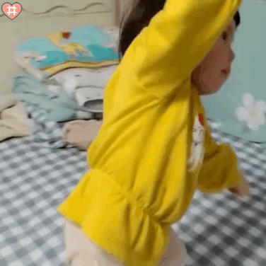 萌娃丸子妹表情包动图试图抓住爱情的我我不要我不要