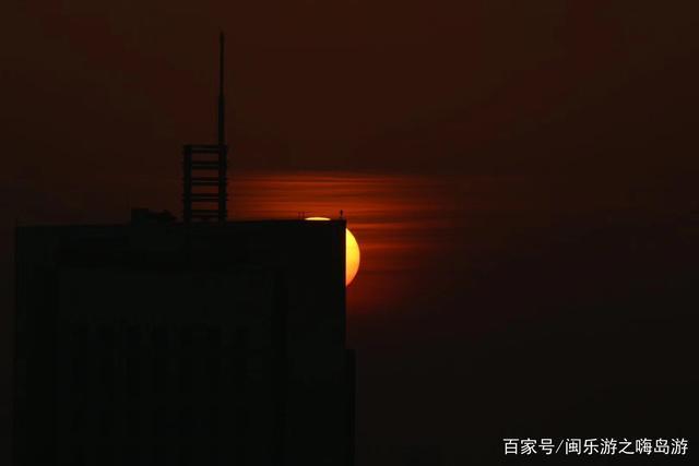 黑夜无论怎样悠长,白昼总会到来.你有一周的太阳,请