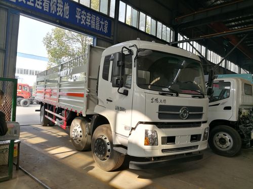 东风天锦小三轴气瓶运输车