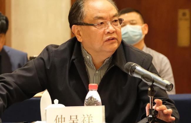 李大钊笑起来这1细节,家人感叹神还原!