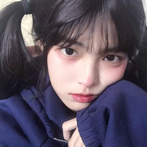 好看的大学生美女头像