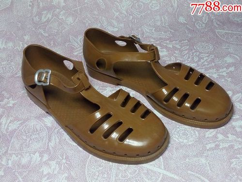 收藏怀旧60,70年代老式塑料凉鞋古董凉鞋古董鞋