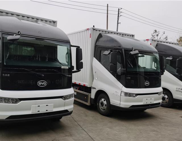 深圳老板花55万买三辆比亚迪电动货车,三电系统,等速续航480km