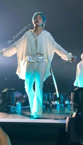 全靠精修的金泰亨的全身照什么水平?