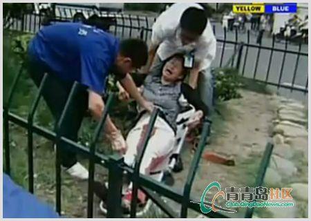 杭州女子过马路翻越栏杆造成下体骑跨伤【视频】 ==转帖==