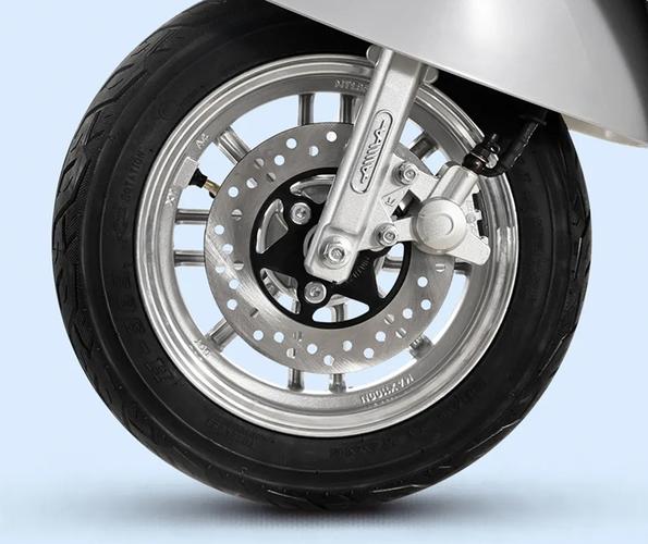 爱玛悦宝q161电动车评测:配备48v大容量电池,续航表现如何?