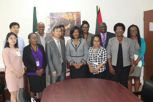 今年3月,圭亚那大学与中国驻圭亚那大使馆接触,商谈请中国