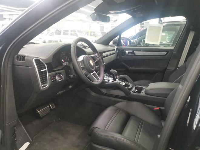 体验保时捷卡宴外观简约内饰奢华充满科技感