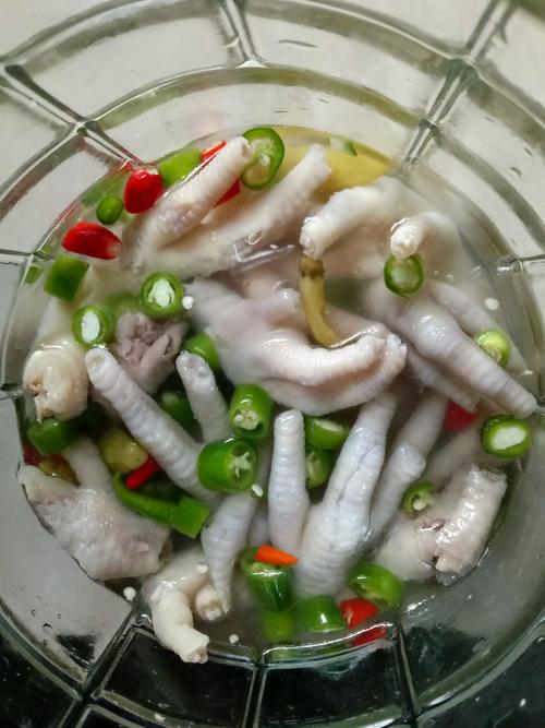 泡椒凤爪的做法