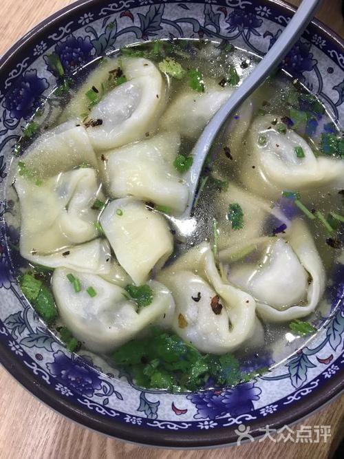 老上海馄饨铺重庆小面荠菜肉大馄饨图片 - 第1张