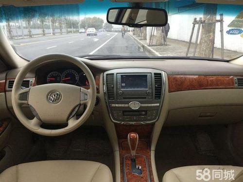 别克 君越 2006款 2.4 手自一体 标准版高配低耗 内饰新颖 外观靓丽