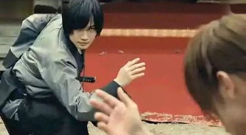 世界上第一个的居合斩高手,可以瞬间拔刀劈断射来的子弹!