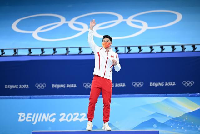 北京冬奥会短道速滑男子1000米决赛中国选手任子威夺冠4