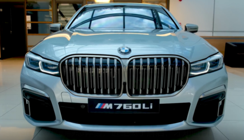 2021款宝马m760li静态体验,近距离了解后