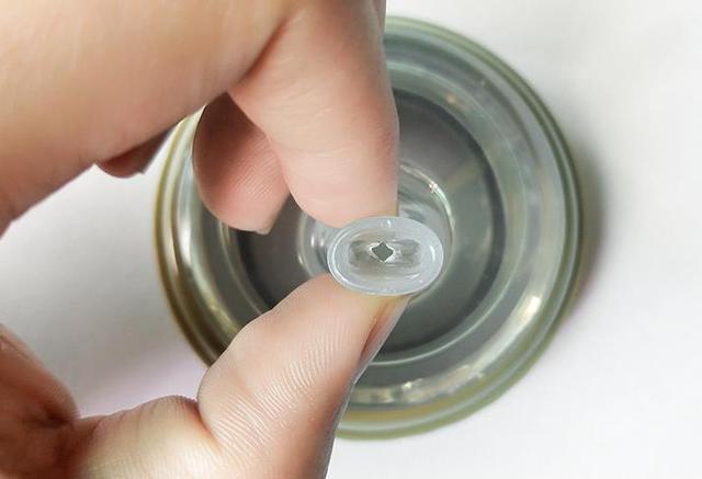 长期用奶瓶,不仅容易变成"奶瓶嘴",还有这3个危害!