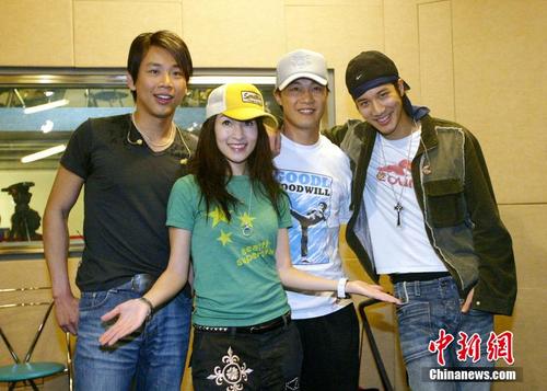 王力宏微博晒女友合照 昔日绯闻女友大起底