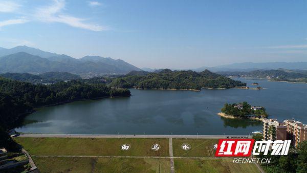 涟源白马湖:一湖碧水入梦来