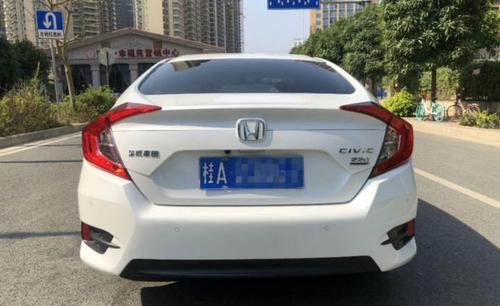 本田 思域 2016款 220turbo 自动豪华版