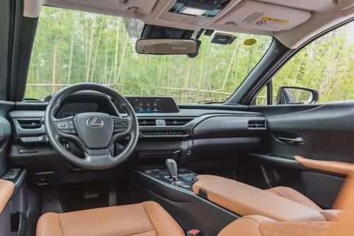 试驾雷克萨斯ux300e不同的驱动同样的灵魂