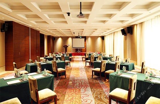 广州会场鱼骨式摆放