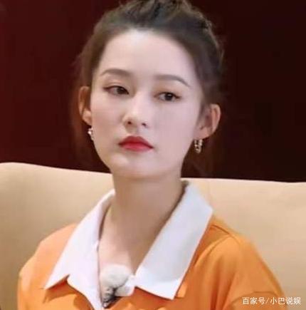 李沁参加跑男,与郭麒麟热聊不顾镜头,关系亲密