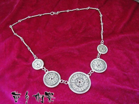 满68免邮 贵州苗族个性饰品 手工苗银项链 女款经典铜鼓链-淘宝网