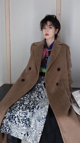 美女明星郁可唯手机壁纸
